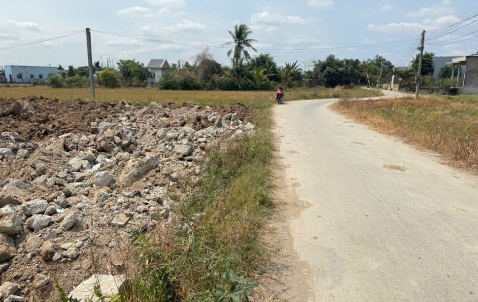Ấp long hiệp xã mỹ yên Tây ninh (bến lức cũ)