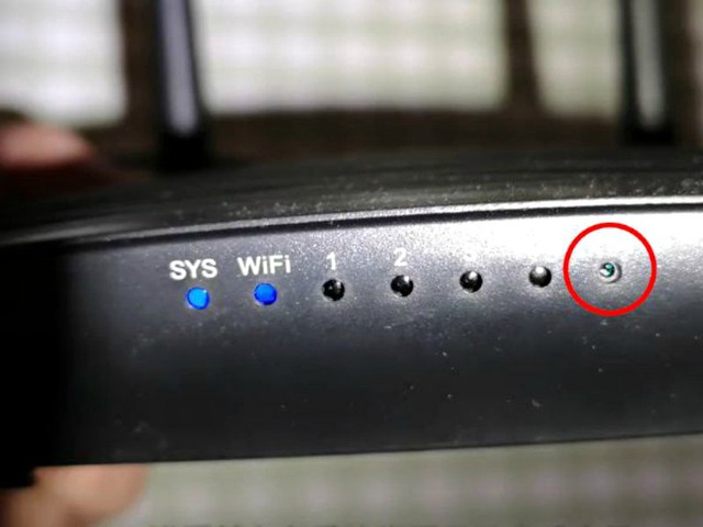 Sốc với những kiểu ngụy trang camera trong nhà nghỉ, khách sạn để quay lén - 18