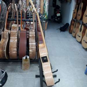 MSP: BTT4 Guitar gỗ Sồi Châu Âu. Gắn Sẵn EQ MP12