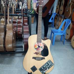 MSP: BTT24 Guitar độc lạ, Có sẵn ampli + loa và 32 điệu trống sẵn